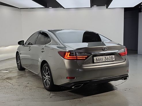Lexus ES Supreme XV60 — пробег 90 891 км — фото 3 из 5