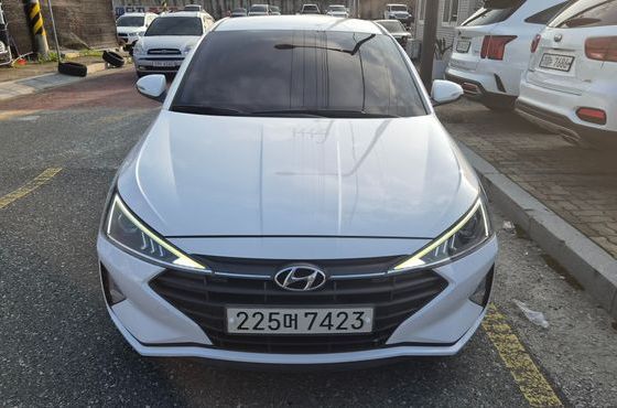 Hyundai AVANTE 1.6 Style — пробег 102 000 км — фото 1 из 5