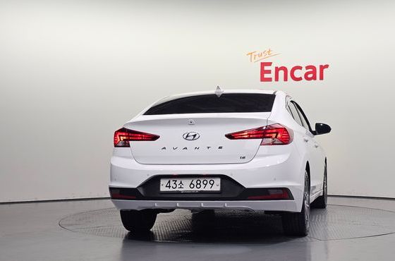 Hyundai AVANTE 1.6 Style — пробег 84 768 км — фото 4 из 5