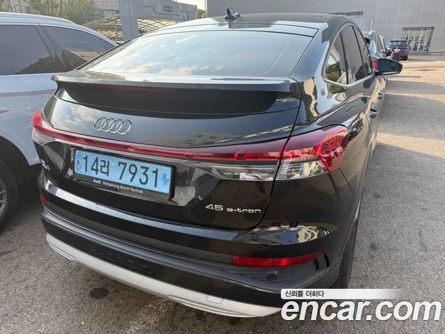 Audi Q4 e-tron 45 Sportback — пробег 37 000 км — фото 3 из 5
