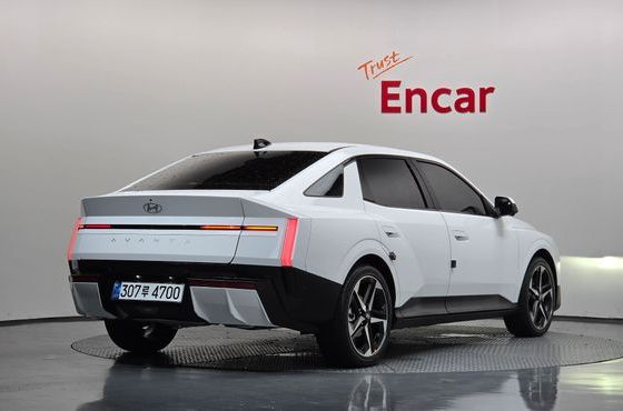 Hyundai AVANTE 2.0 Inspiration — пробег 312 км — фото 2 из 5