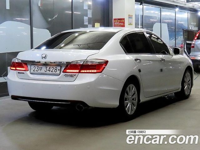 Honda Accord 2.4 9th — пробег 110 009 км — фото 4 из 5