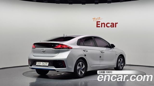 Hyundai Ioniq I — пробег 38 547 км — фото 2 из 5