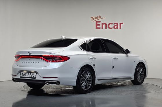 Hyundai Grandeur Exclusive Special — пробег 76 144 км — фото 2 из 5