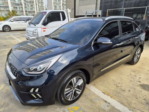Kia Niro 1.6 HEV Noblesse Special — пробег 77 439 км — фото 1 из 5