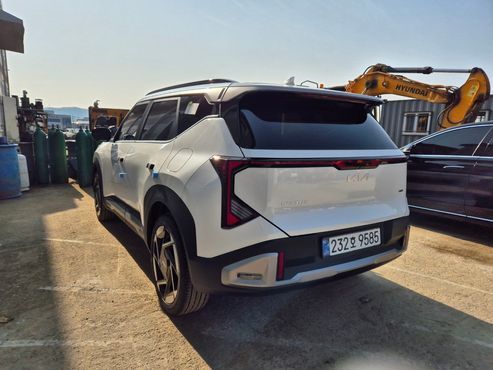 Kia Seltos HEV 1.6 2WD Signature — пробег 2 045 км — фото 4 из 5