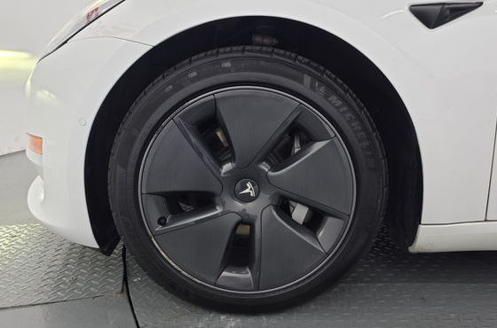Tesla Model 3 Long Range AWD — пробег 94 223 км — фото 5 из 5