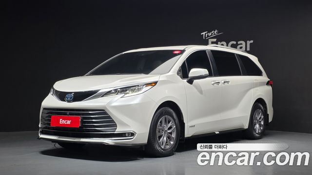 Toyota Sienna 2.5 Hybrid AWD — пробег 71 369 км — фото 1 из 5