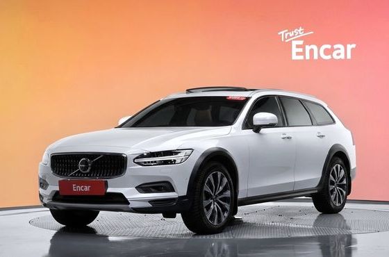 Volvo V90 B5 Pro AWD — пробег 105 179 км — фото 1 из 5