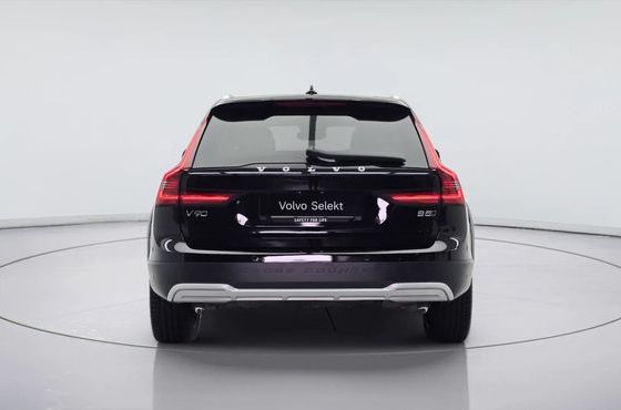 Volvo V90 B5 Ultimate AWD — пробег 4 038 км — фото 5 из 5