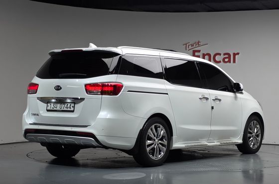 Kia Carnival Gasoline 9-seater Noblesse — пробег 73 117 км — фото 2 из 5