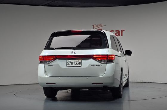 Honda Odyssey 3.5 4th — пробег 99 338 км — фото 4 из 5