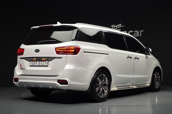 Kia Carnival 9-Seater Prstige — пробег 104 394 км — фото 2 из 5