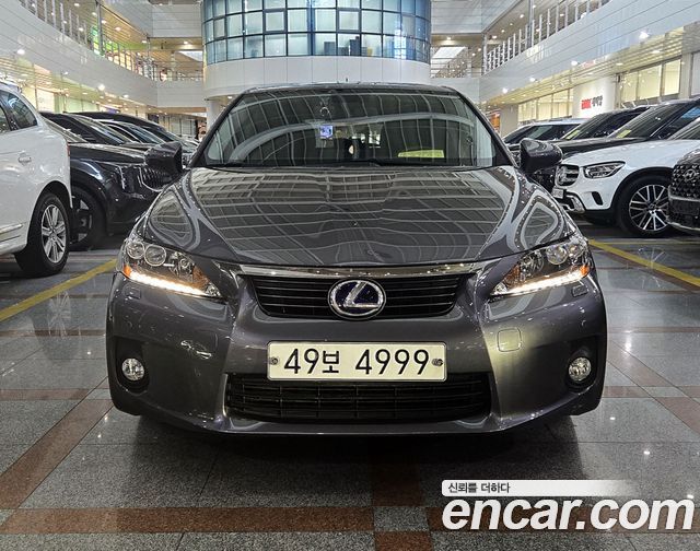 Lexus CT200h 1.8 Compact Luxury ZWA10 — пробег 84 258 км — фото 2 из 5