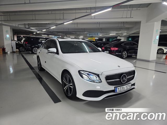 Mercedes-Benz E-Class E300 Avantgarde — пробег 57 000 км — фото 2 из 5