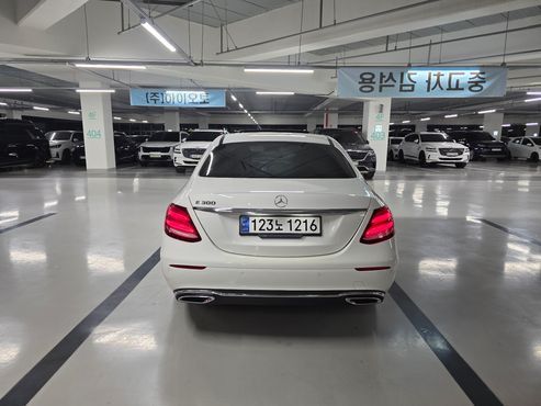 Mercedes-Benz E-Class E300 Avantgarde — пробег 57 000 км — фото 5 из 5