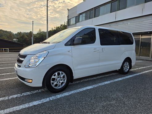 Hyundai Starex 12-Seater Wagon CVX Luxury — пробег 101 000 км — фото 1 из 5