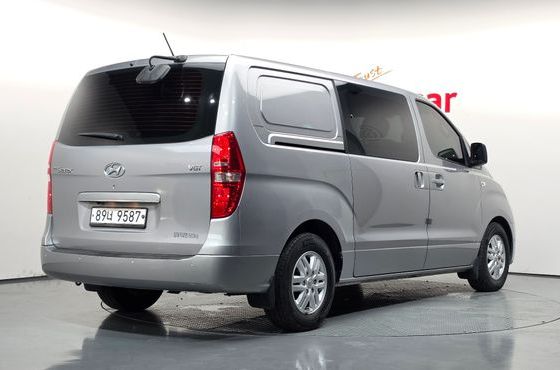 Hyundai Starex 5-Seater VAN Smart — пробег 126 117 км — фото 2 из 5