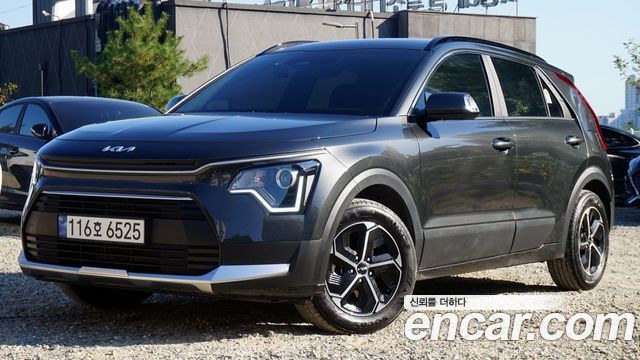 Kia Niro Trendy — пробег 5 800 км — фото 2 из 5