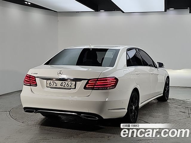 Mercedes-Benz E-Class из Кореи Encar