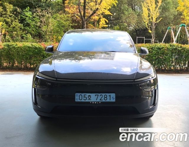Tesla Model Y Premium RWD — пробег 17 188 км — фото 1 из 5