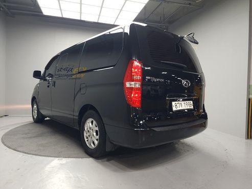 Hyundai Starex 5-Seater VAN CVX Premium — пробег 215 000 км — фото 4 из 5