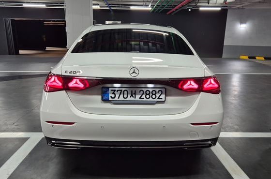 Mercedes-Benz E-Class E200 Avantgarde — пробег 3 425 км — фото 4 из 5