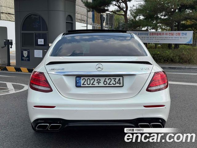 Mercedes-Benz E-Class E63 AMG 4MATIC+ — пробег 128 000 км — фото 4 из 5