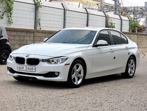 BMW 3-Series 320i — пробег 171 473 км — фото 2 из 5