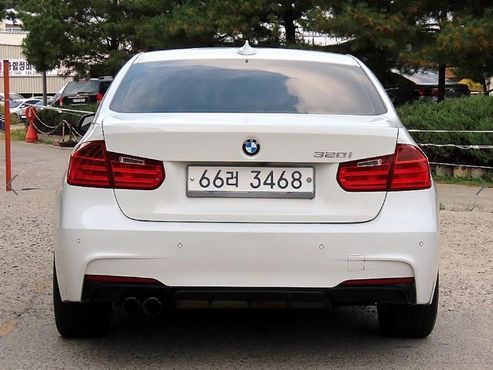 BMW 3-Series 320i — пробег 171 473 км — фото 4 из 5