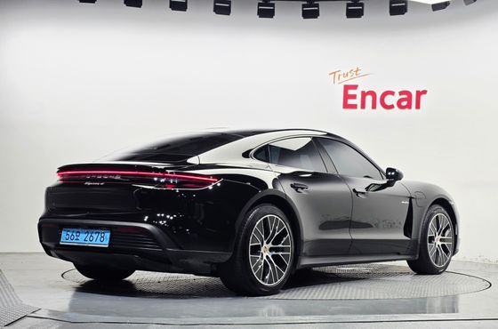Porsche Taycan Base 4 — пробег 14 983 км — фото 2 из 5