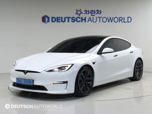 Tesla Model S AWD — пробег 31 000 км — фото 1 из 5