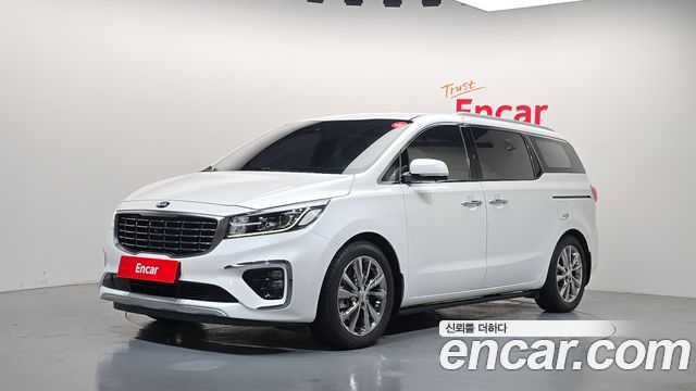 Kia Carnival Gasoline 7-Seater Limousine President — пробег 98 664 км — фото 1 из 5