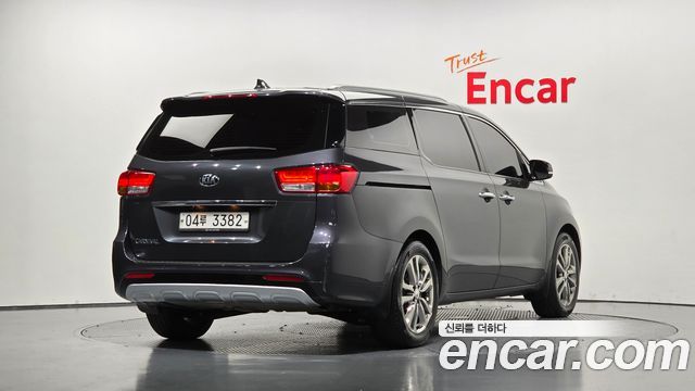 Kia Carnival 9-seater Prestige — пробег 72 374 км — фото 2 из 5