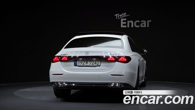 Mercedes-Benz E-Class из Кореи Encar