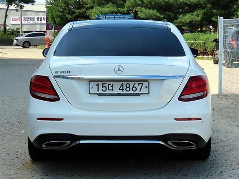 Mercedes-Benz E-Class E300 AMG Line — пробег 127 829 км — фото 4 из 5