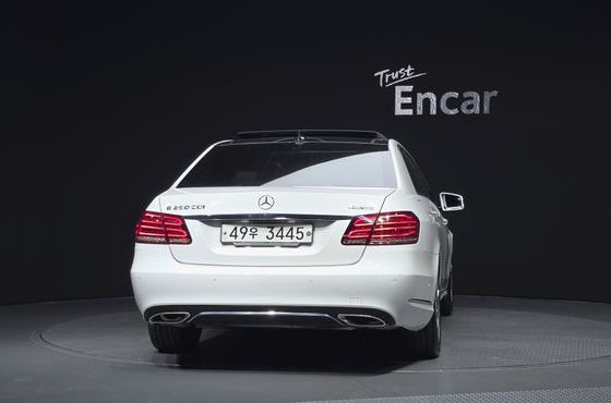 Mercedes-Benz E-Class E250 CDI 4MATIC — пробег 144 095 км — фото 4 из 5