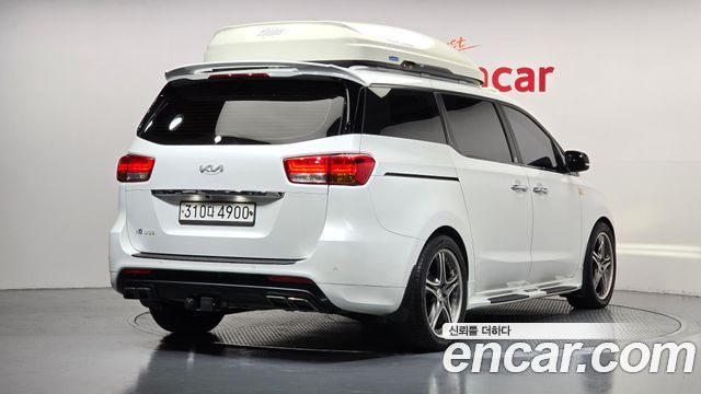 Kia Carnival 9-seater Prestige — пробег 209 290 км — фото 2 из 5