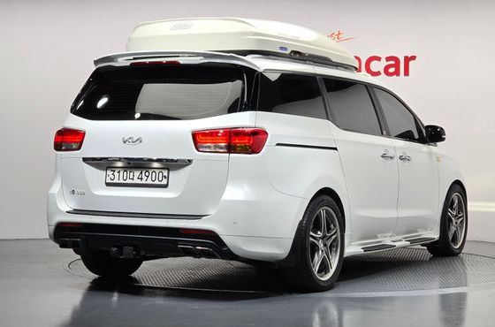 Kia Carnival 9-seater Prestige — пробег 209 290 км — фото 2 из 5