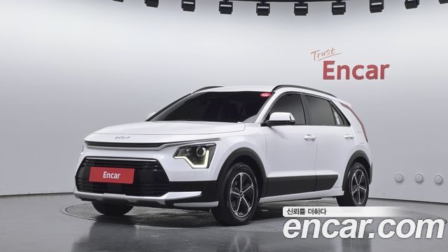 Kia Niro Prestige — пробег 72 174 км — фото 1 из 5