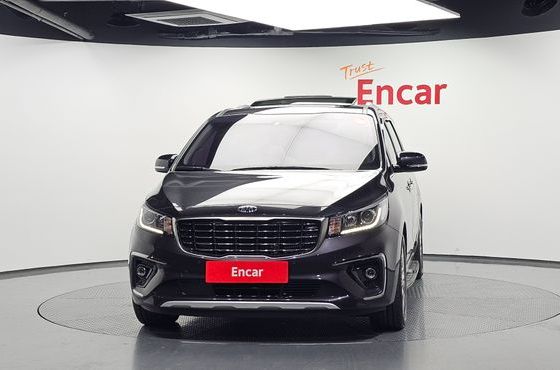 Kia Carnival 9-Seater Prstige — пробег 65 794 км — фото 3 из 5
