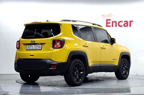 Jeep Renegade 2.4 Limited AWD — пробег 142 435 км — фото 2 из 5