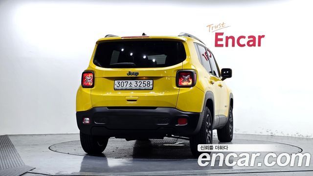 Jeep Renegade 2.4 Limited AWD — пробег 142 435 км — фото 4 из 5