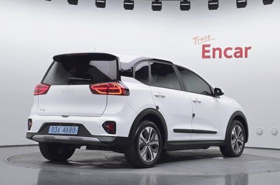 Kia Niro Air — пробег 101 748 км — фото 2 из 5