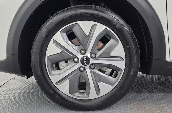Kia Niro Air — пробег 101 748 км — фото 5 из 5