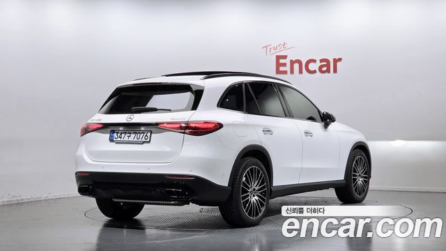 Mercedes-Benz GLC-Class GLC 300 4MATIC Avantgarde — пробег 10 659 км — фото 2 из 5