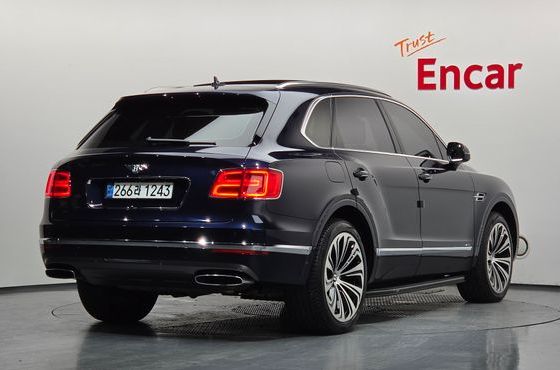Bentley Bentayga 6.0 W12 — пробег 39 598 км — фото 2 из 5