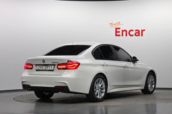 BMW 3-Series 320d — пробег 134 024 км — фото 2 из 5