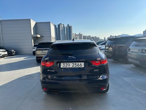 Jaguar F-PACE 20d Portfolio — пробег 103 060 км — фото 2 из 5