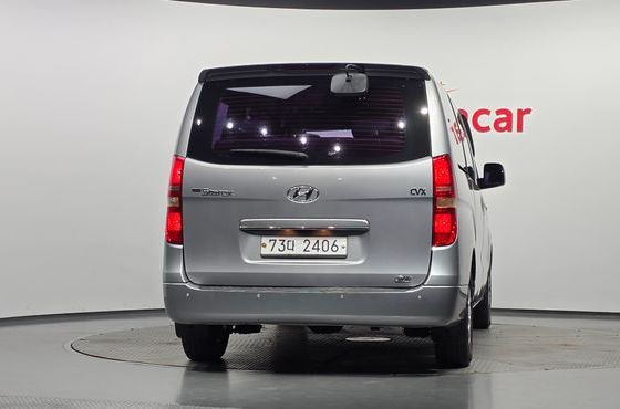 Hyundai Starex 12-Seater Wagon CVX Luxury — пробег 173 988 км — фото 4 из 5